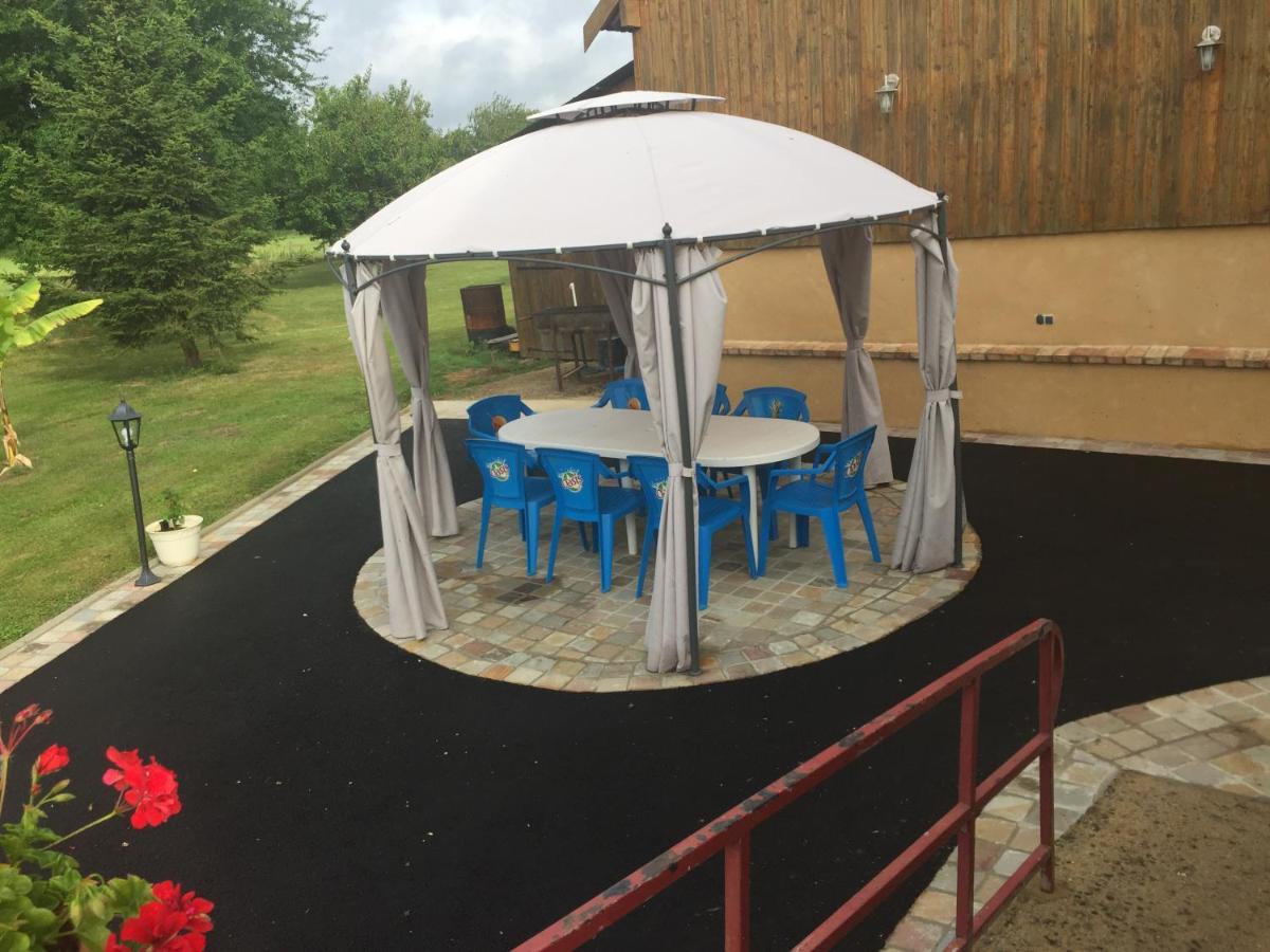 Le Petitepinay Acomodação com café da manhã Moitron-sur-Sarthe Exterior foto